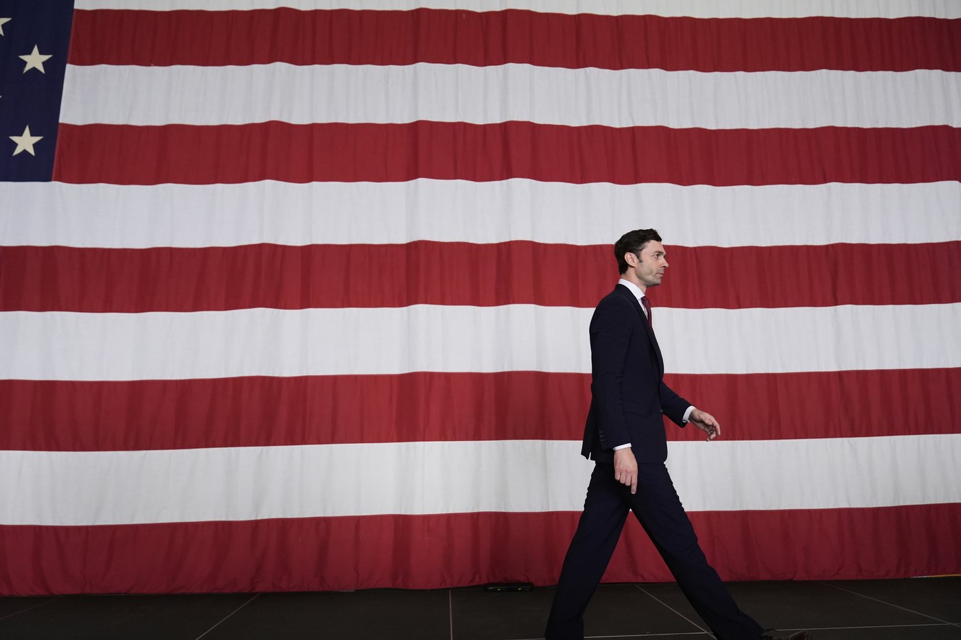 Balancing Trump criticism and bipartisanship, Democrat Jon Ossoff walks a fine line in Georgia | iNFOnews.ca