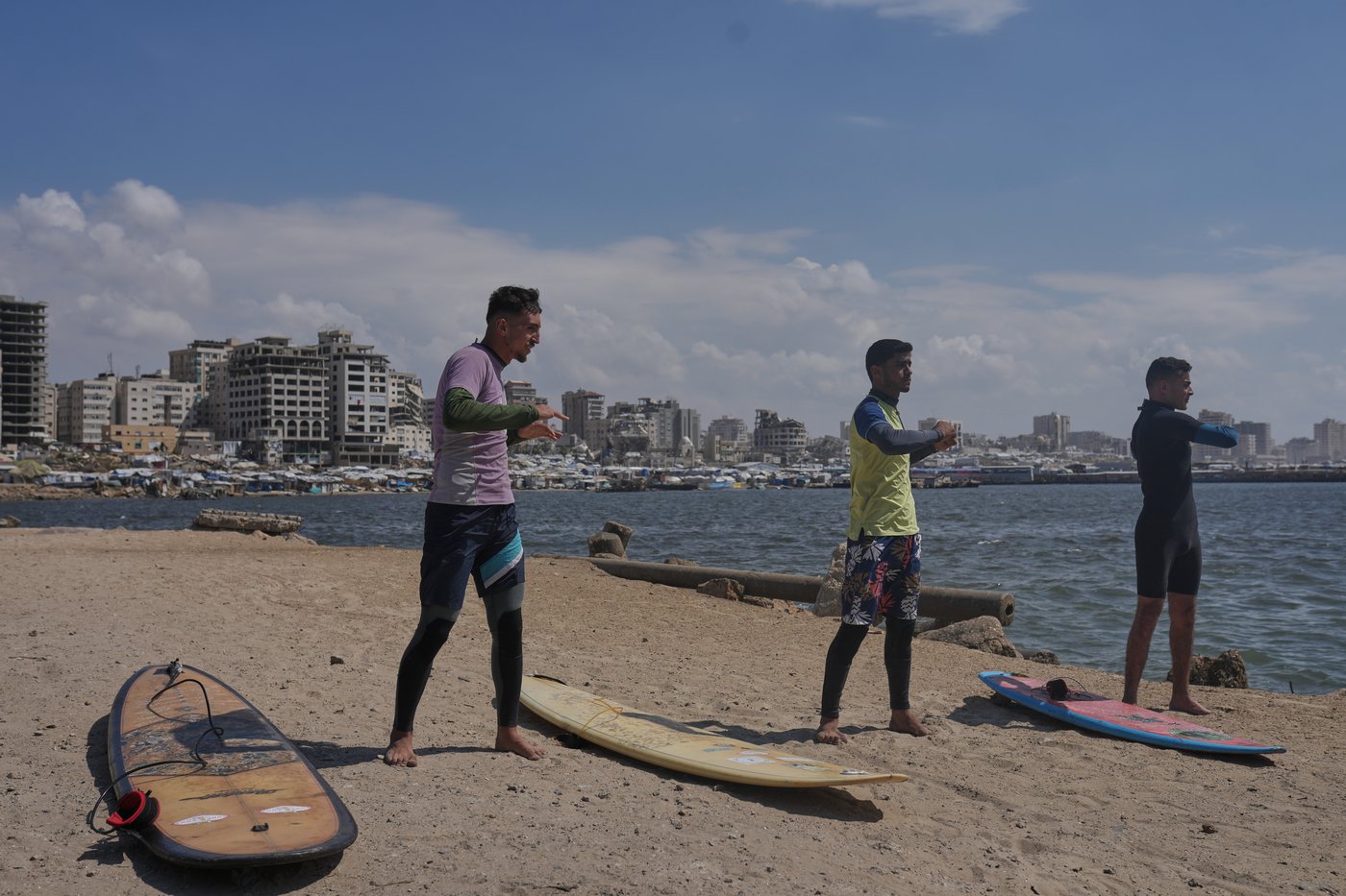 Surfers in war-torn Gaza find rare moments of joy taking to the waves | iNFOnews.ca