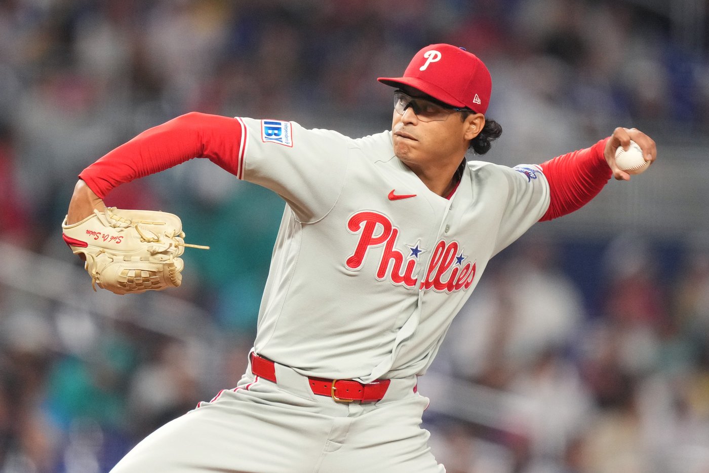Bryson Stott's 3-run homer and Jesús Luzardo's strong outing help Phillies beat Marlins 7-2 | iNFOnews.ca