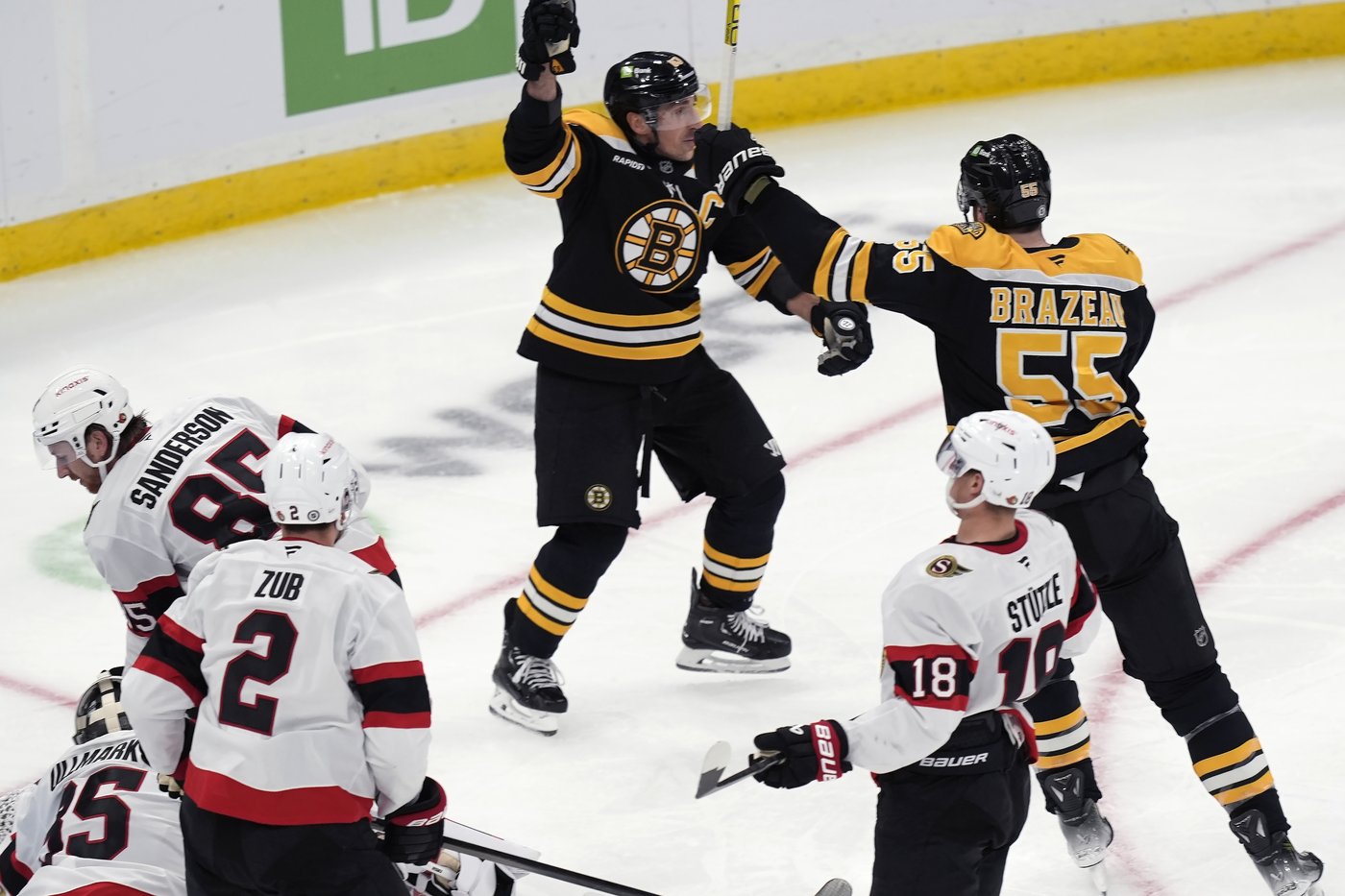 Ullmark wins in return to Boston as Senators edge Bruins 3-2 in overtime | iNFOnews.ca