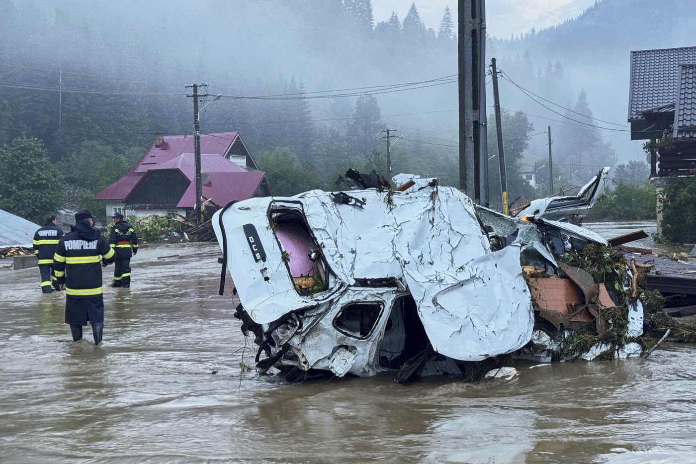 Flash floods in Romania kill at least 1 person and force hundreds of evacuations | iNFOnews.ca