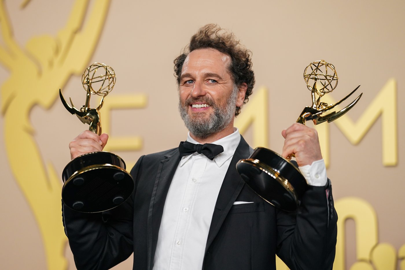 ‘Widow’s Bay’ breaks Emmys record with 14 wins including best comedy series, 'Pitt' wins best drama | iNFOnews.ca