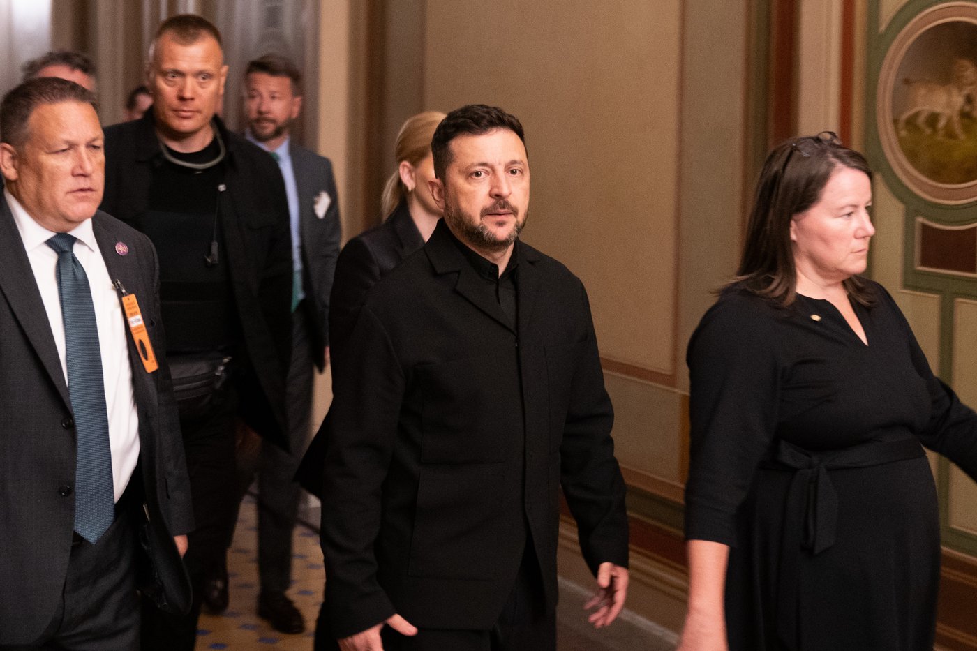 Senate takes first steps on Russian sanctions after meeting with Zelenskyy | iNFOnews.ca