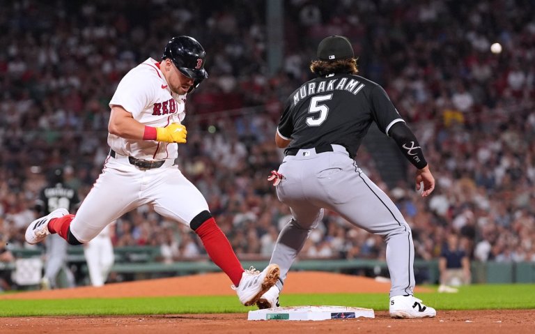 Durbin’s RBI single in the 13th inning caps Red Sox's 12-11 win over the White Sox | iNFOnews.ca