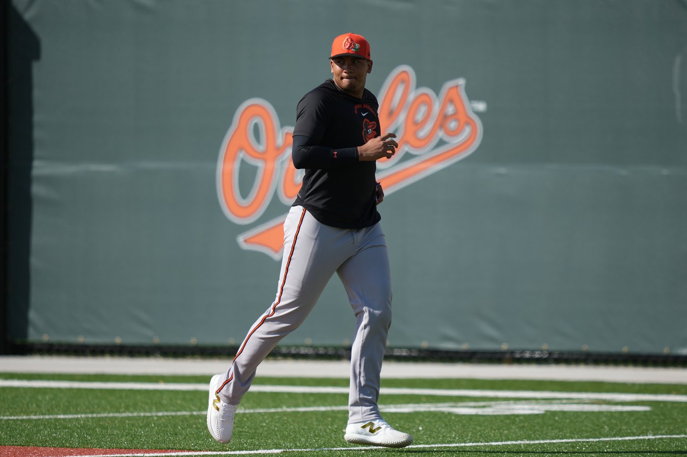 Orioles catcher Samuel Basallo exits spring training game after play at plate | iNFOnews.ca