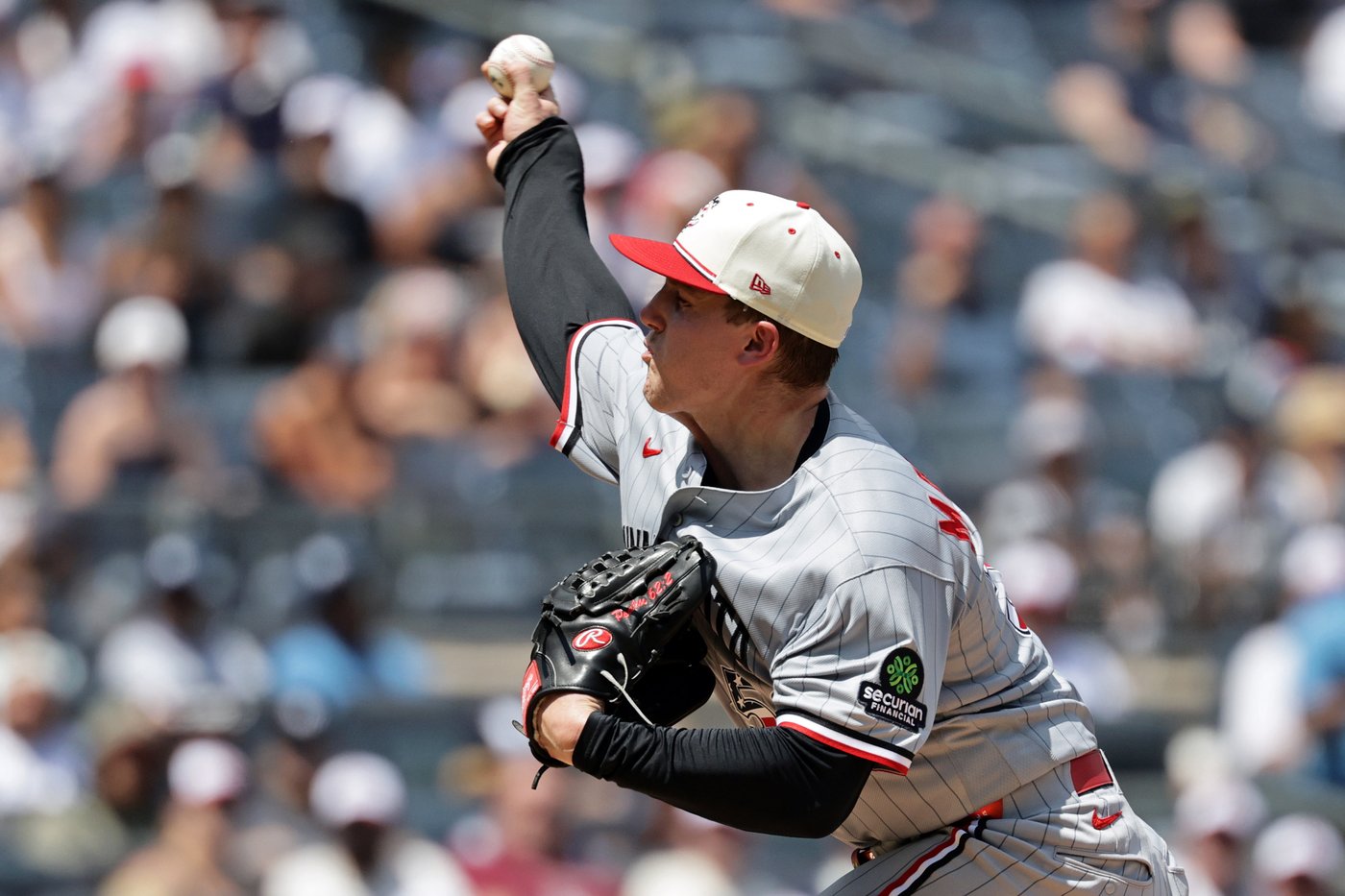Twins RHP Zebby Matthews leaves game against Yankees with right foot injury | iNFOnews.ca Twins RHP Zebby Matthews leaves game against Yankees with right foot injury | iNFOnews.ca
