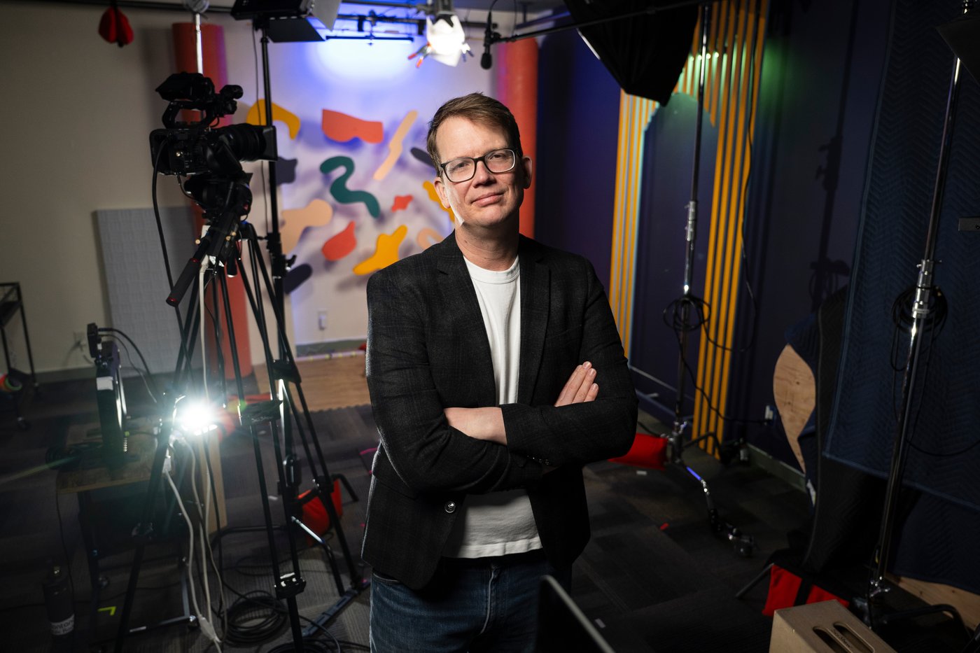 Hank and John Green's studio becomes a nonprofit as they aim to make 'trustworthy content' online | iNFOnews.ca Hank and John Green's studio becomes a nonprofit as they aim to make 'trustworthy content' online | iNFOnews.ca