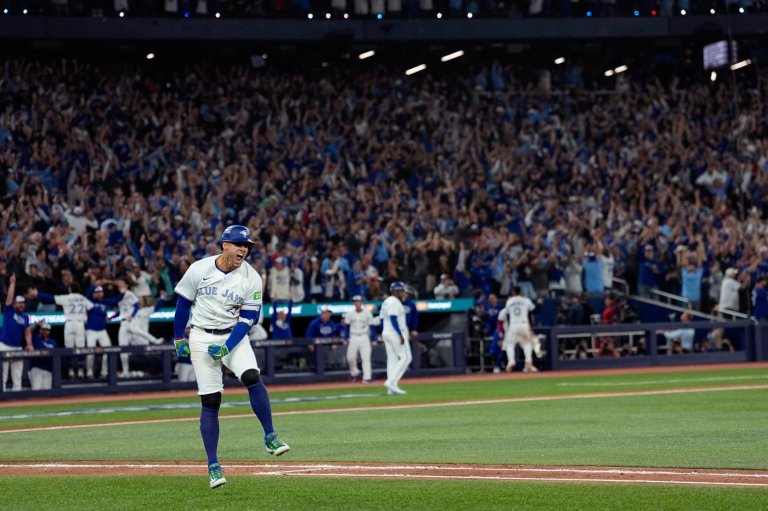 Blue Jays designated hitter Springer named player of the year by Toronto beat writers | iNFOnews.ca