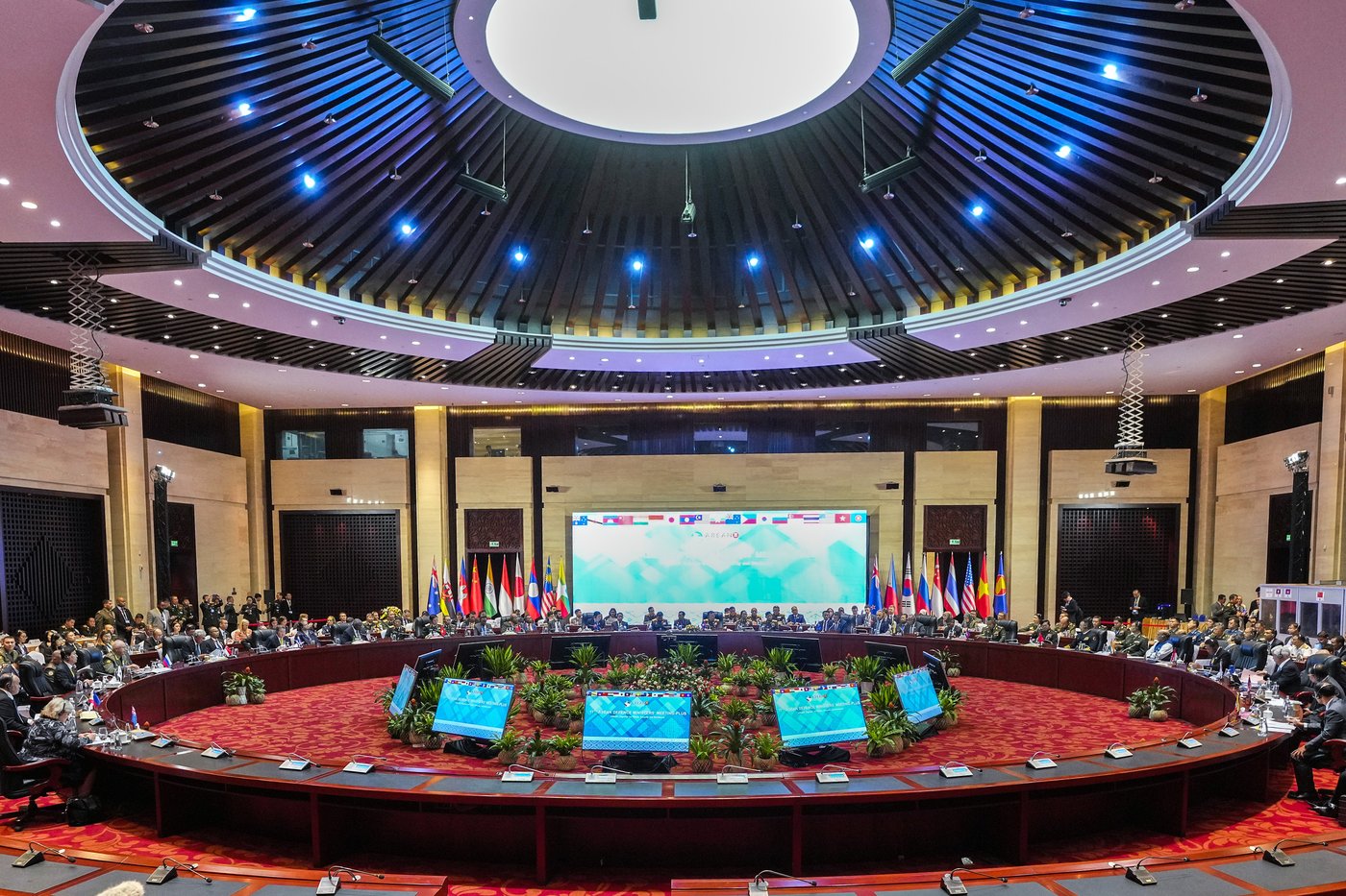 Southeast Asian defense chiefs discuss regional security with US, China and other partner nations | iNFOnews.ca
