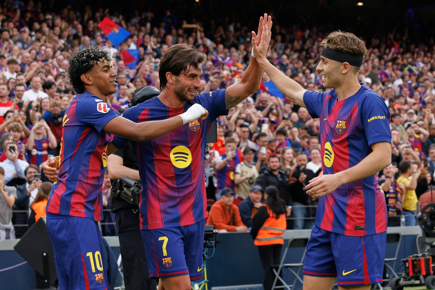 Yamal scores and sets up two by Ferran as Barcelona capitalizes on Madrid stumble | iNFOnews.ca