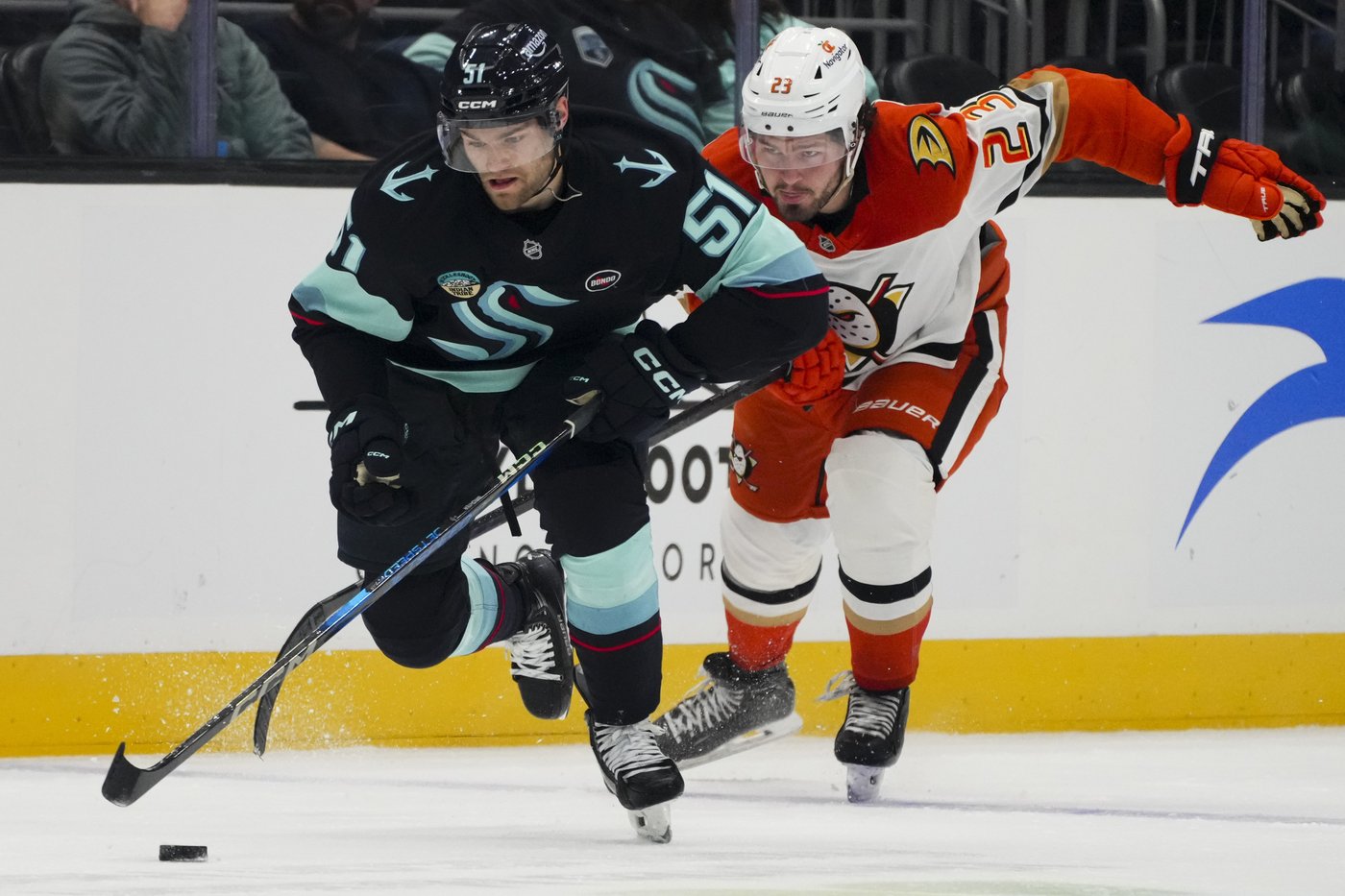 Ducks score 3 goals early in 2nd period and beat Kraken 6-4 for 3rd straight win | iNFOnews.ca