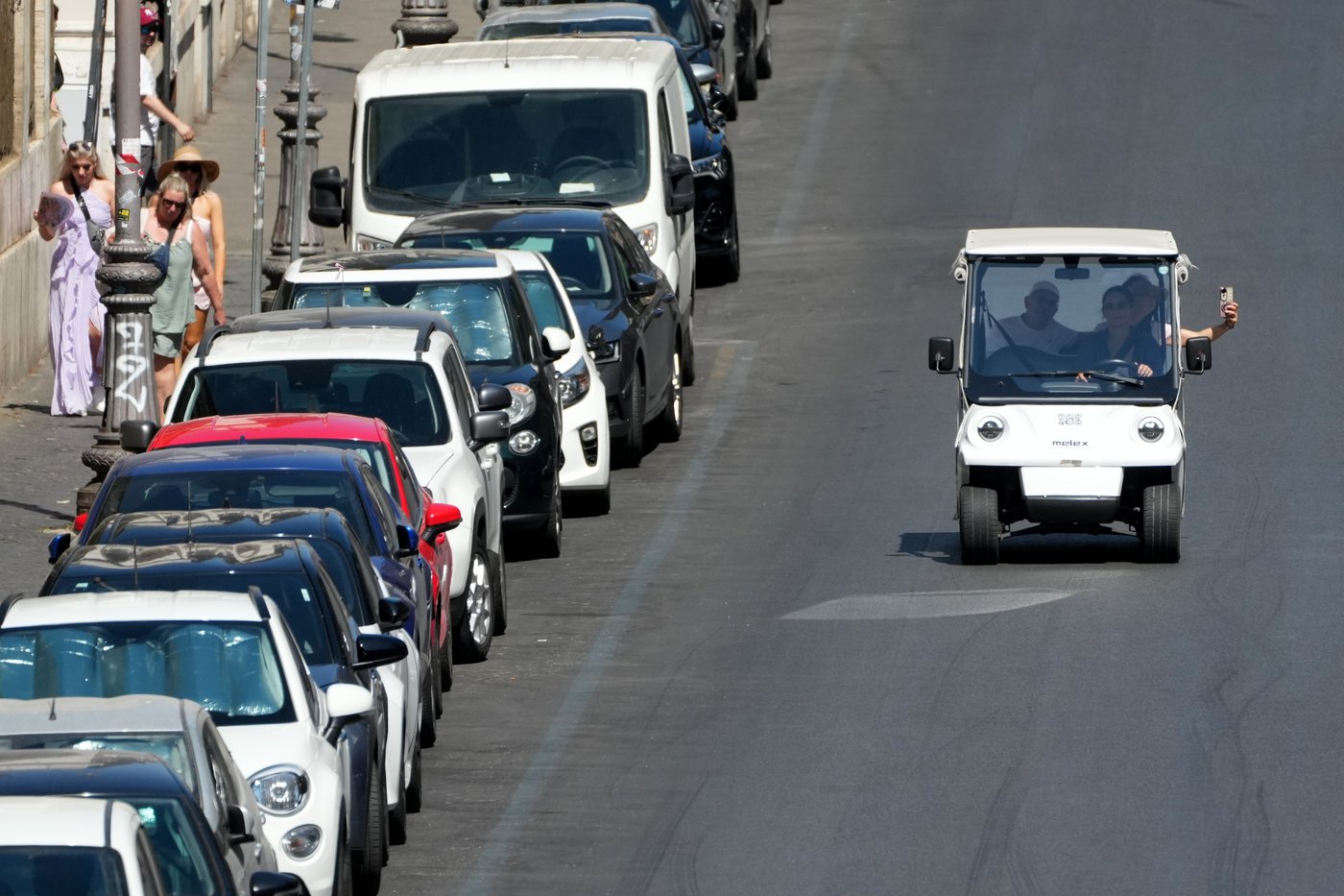 Rome mounts a crackdown on golf carts that are increasingly popular with tourists | iNwheels
