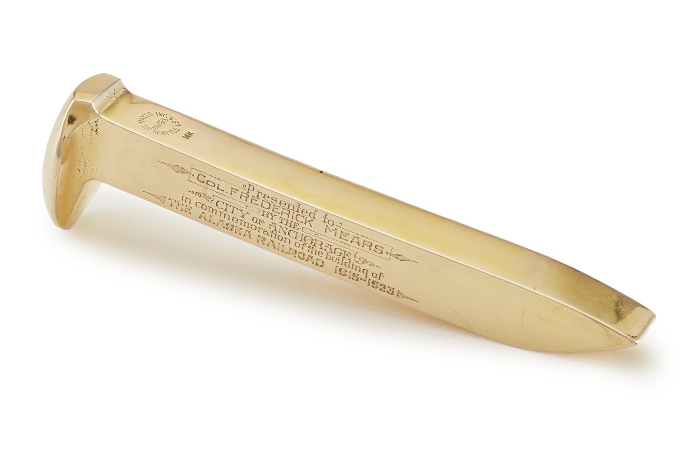 A golden spike that completed the Alaska Railroad is up for auction. Alaskans want to bring it home | iNFOnews.ca