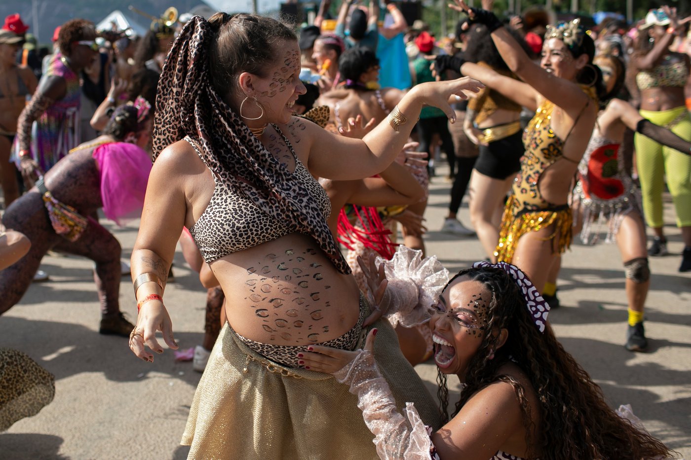 Rio police in 'Money Heist' and Jason masks apprehend Carnival phone thieves | iNFOnews.ca
