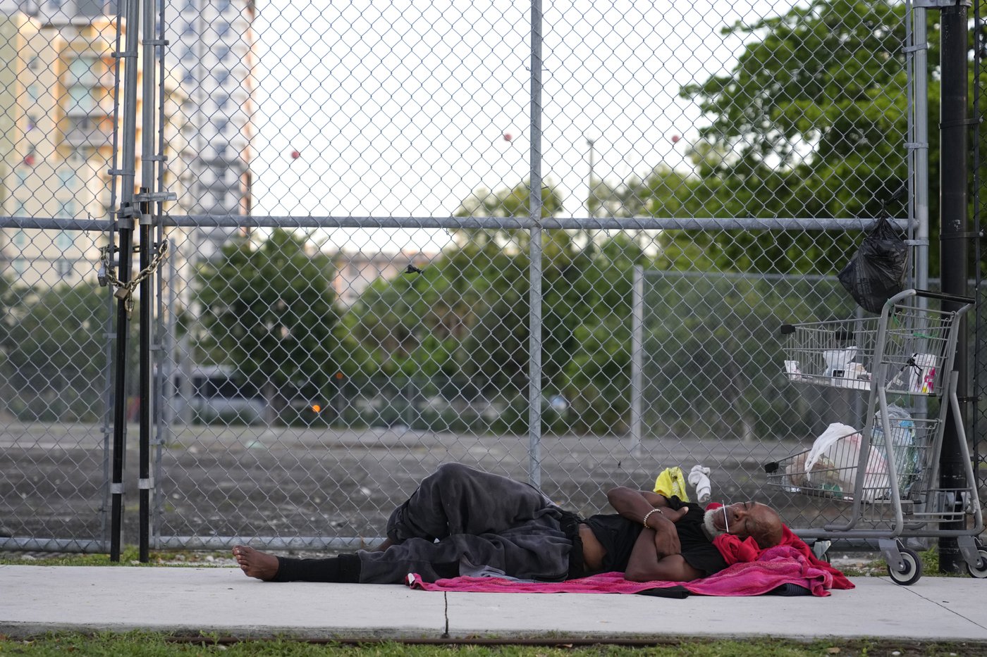 Florida enacts tough law to get homeless off the streets, leaving cities and counties scrambling | iNFOnews.ca