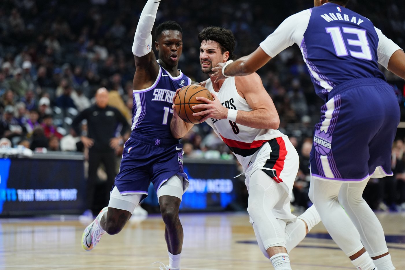 Trail Blazers beats Kings 98-93 to sweep home-and-home series | iNFOnews.ca Trail Blazers beats Kings 98-93 to sweep home-and-home series | iNFOnews.ca