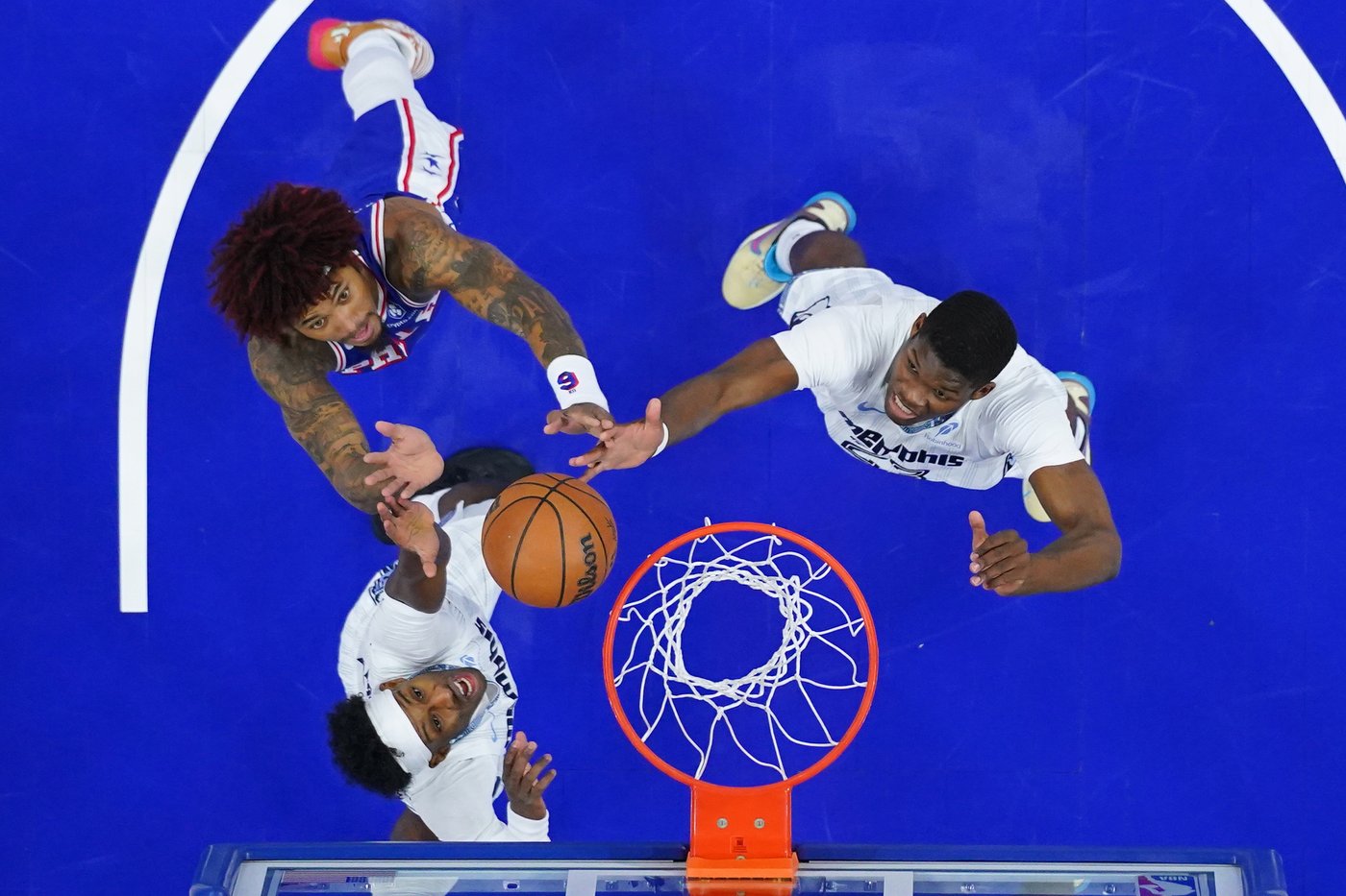 Payne, Edgecombe help 76ers rally to a 139-129 win over the Grizzlies | iNFOnews.ca