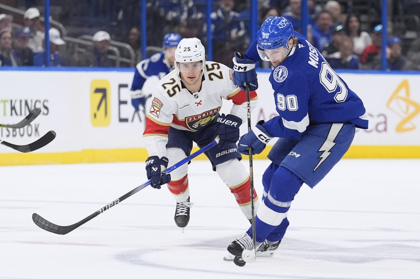 Schmidt scores again as Panthers beat Lightning 2-0 for 2-0 series lead | iNFOnews.ca