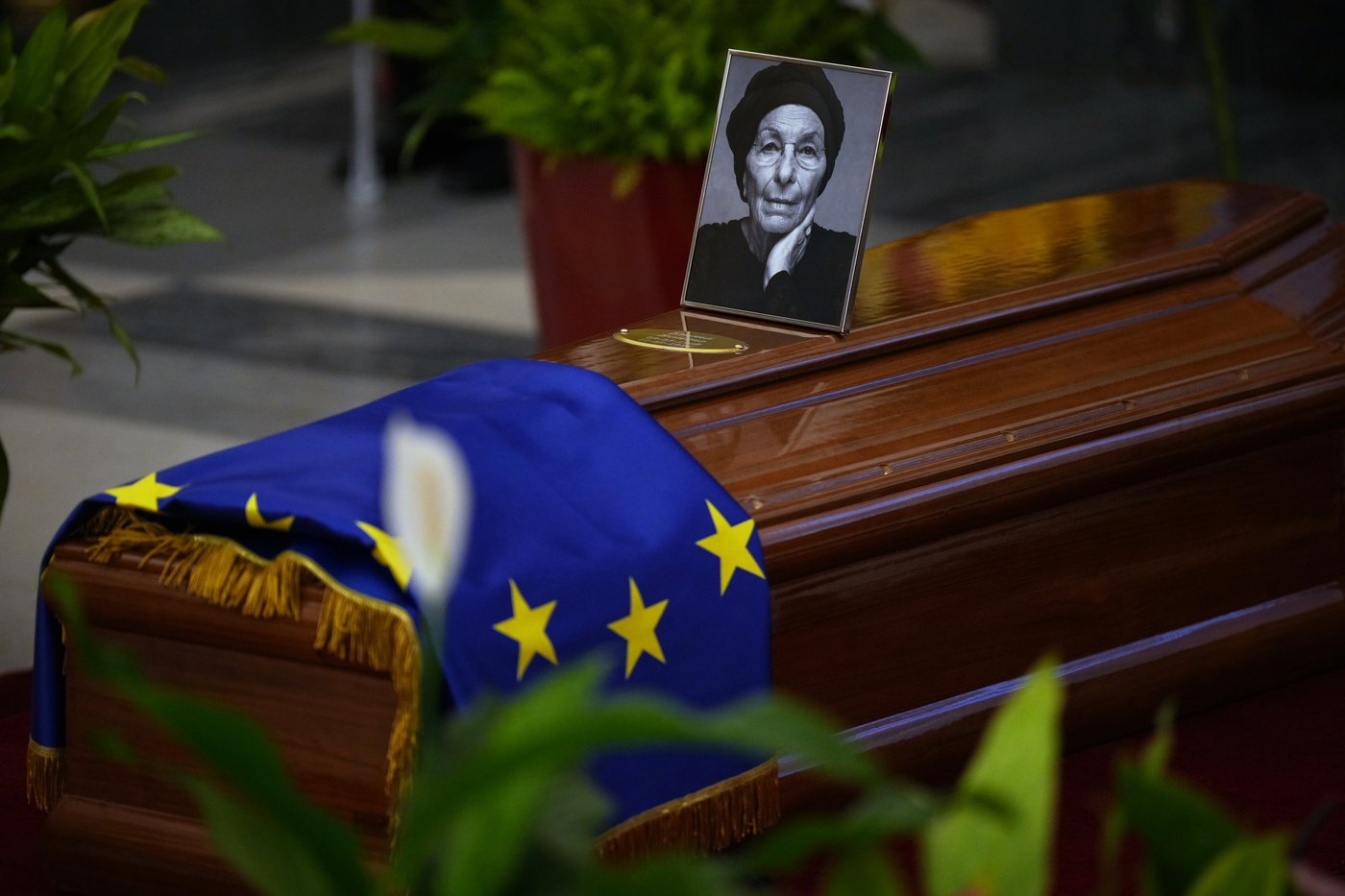 Mourners in Rome pay last respects to Italian activist Emma Bonino | iNFOnews.ca
