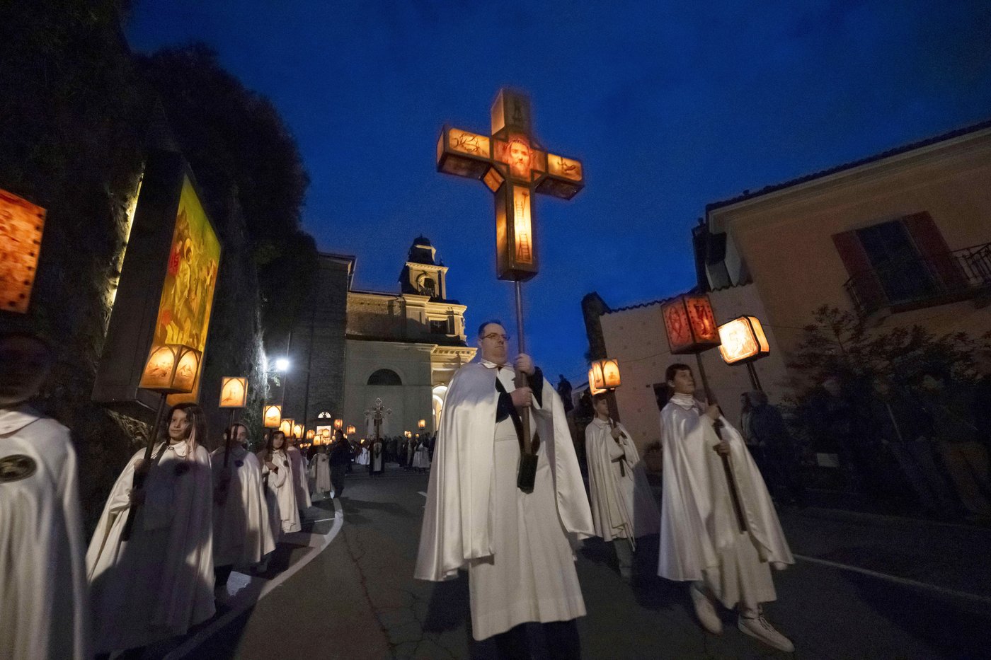 PHOTO COLLECTION: Holy Week Around the World | iNFOnews.ca PHOTO COLLECTION: Holy Week Around the World | iNFOnews.ca