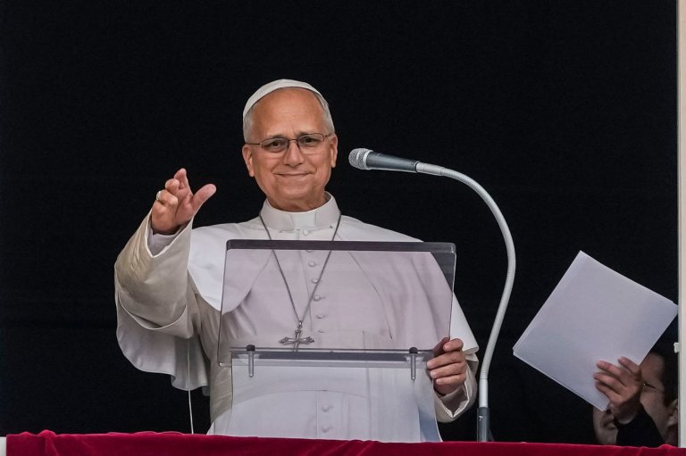 Pope Leo tells faithful in St. Peter's Square he will gradually resume duties after cancer surgery | iNFOnews.ca