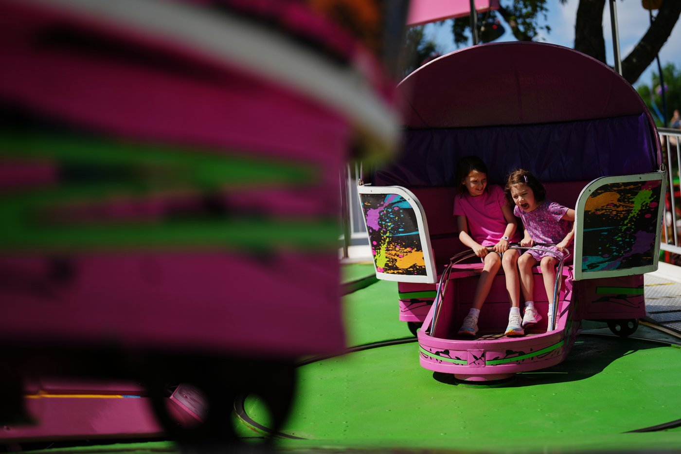 Spinning and dipping, Minnesota fairgoers delight in the classic Tilt-A-Whirl ride as it turns 100 | iNFOnews.ca