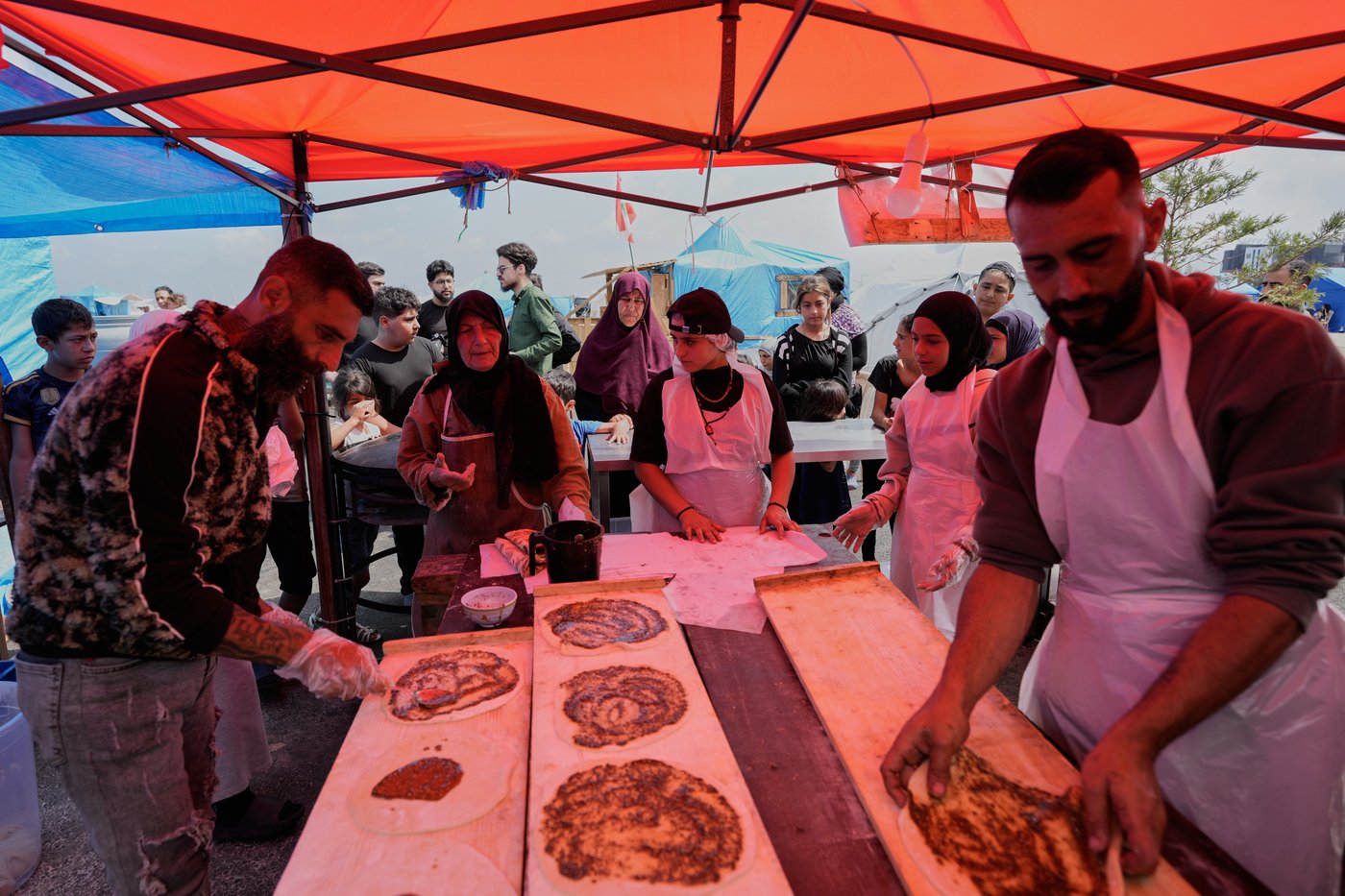 A displaced Lebanese grandmother feeds thousands of compatriots who fled war | iNFOnews.ca