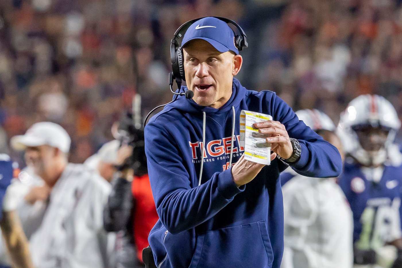 DJ Durkin staying at Auburn as defensive coordinator under new coach Alex Golesh | iNFOnews.ca