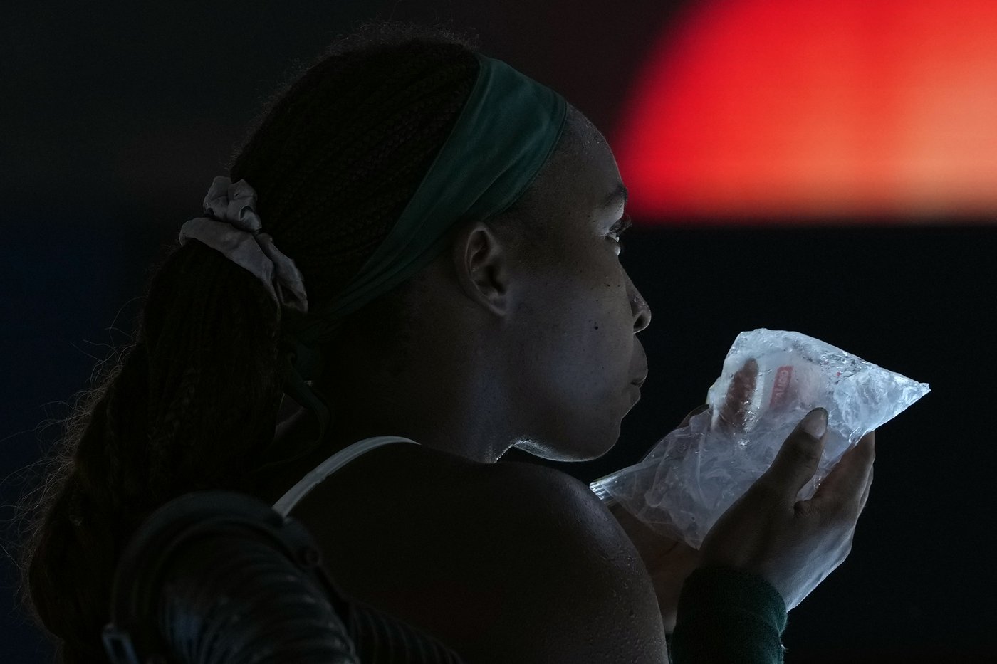 Swiatek wins at Qatar Open to set up quarterfinal match against Rybakina | iNFOnews.ca Swiatek wins at Qatar Open to set up quarterfinal match against Rybakina | iNFOnews.ca