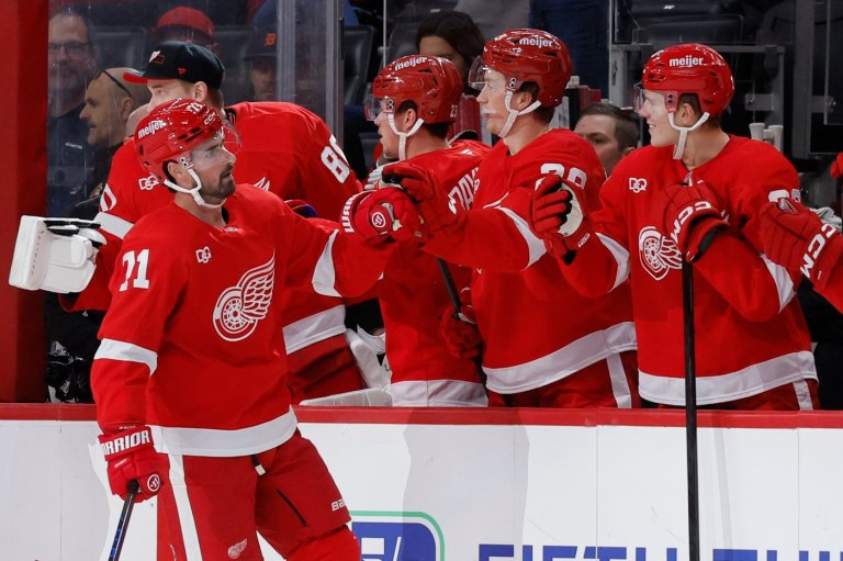 Dylan Larkin plays and scores in his first game for the Red Wings since asking for a trade | iNFOnews.ca