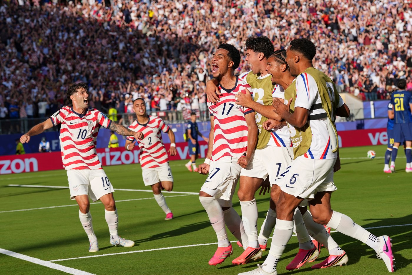 How 'Country Roads' became the soundtrack of the US team's World Cup run | iNFOnews.ca How 'Country Roads' became the soundtrack of the US team's World Cup run | iNFOnews.ca