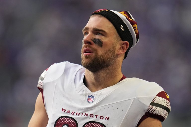Eagles bringing back fan favorite tight end Zach Ertz, AP sources say | iNFOnews.ca