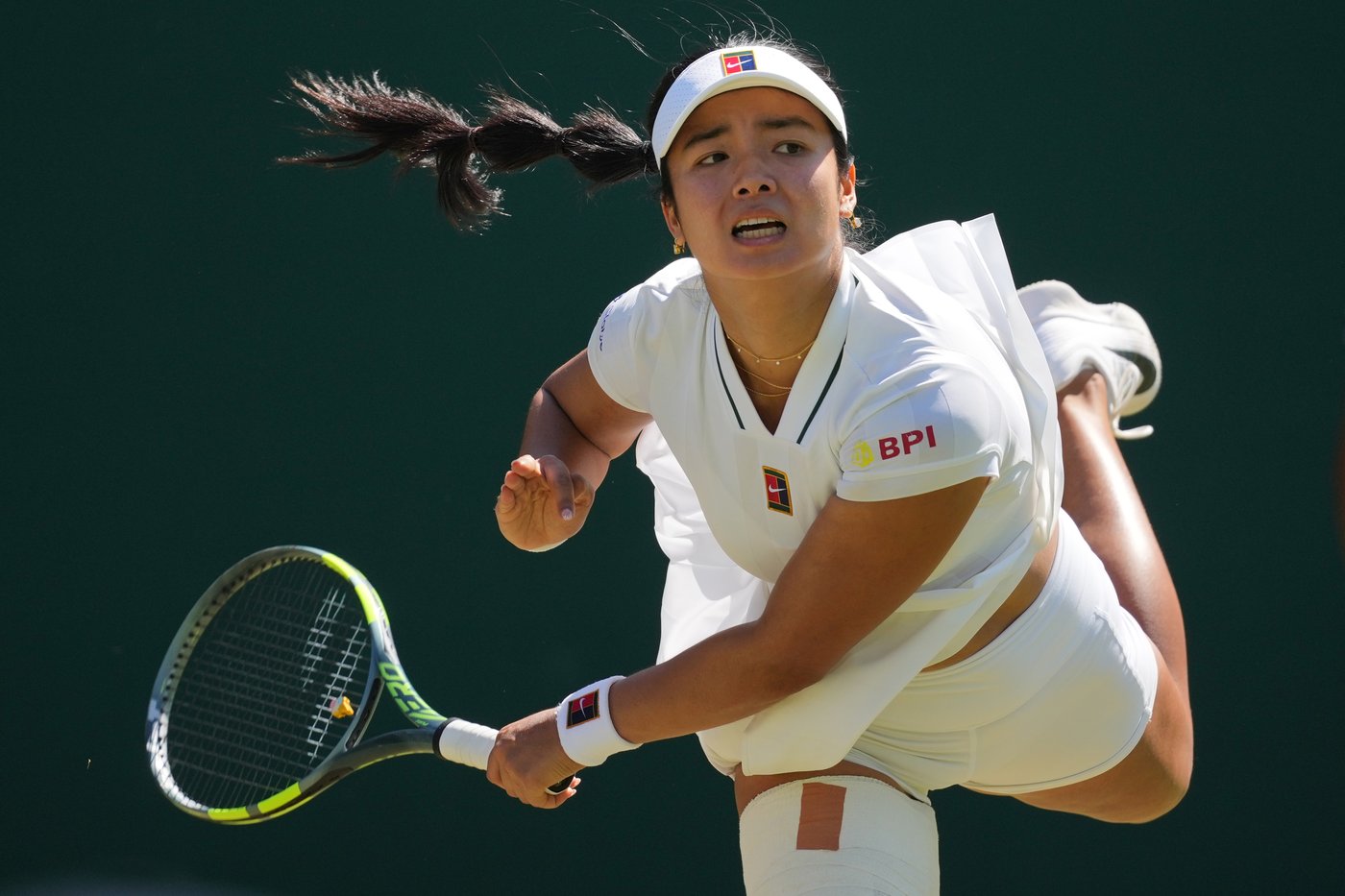 Anisimova avoids Wimbledon upset with 20 aces in win over Kenin. Swiatek, Zverev also advance | iNFOnews.ca Anisimova avoids Wimbledon upset with 20 aces in win over Kenin. Swiatek, Zverev also advance | iNFOnews.ca
