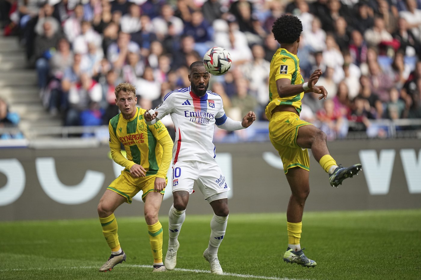 PSG held to a 1-1 draw at Nice despite return of Dembélé | iNFOnews.ca