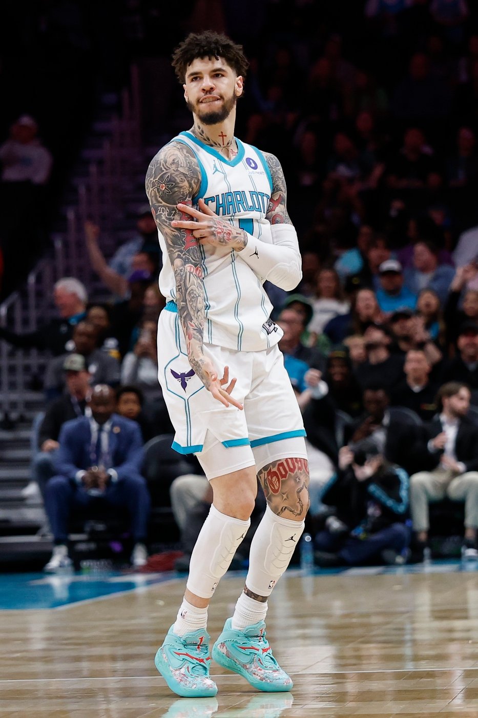 Hornets tie franchise record with 26 3s, rout Kings 134-90 | iNFOnews.ca