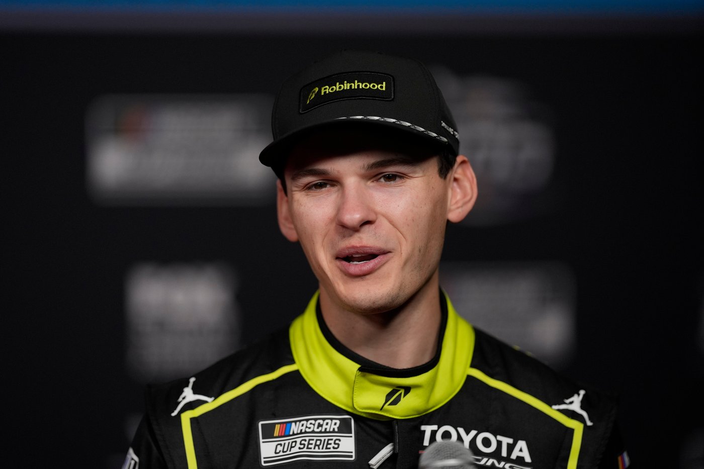 Kyle Busch grabs Daytona 500 pole, chasing a win that has eluded him for 20 starts | iNFOnews.ca