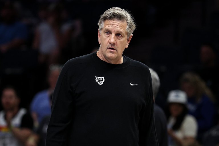 Timberwolves coach says his team should 'start flopping' after free-throw disparity vs. Nuggets | iNFOnews.ca