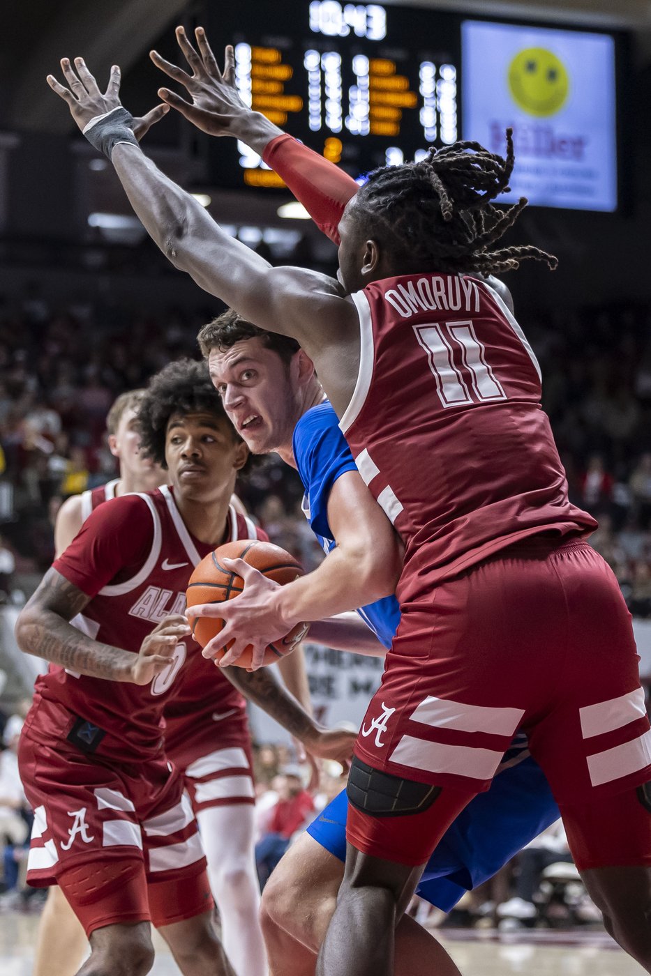 Mark Sears scores 27 points and No. 7 Alabama beat Creighton 83-75 | iNFOnews.ca