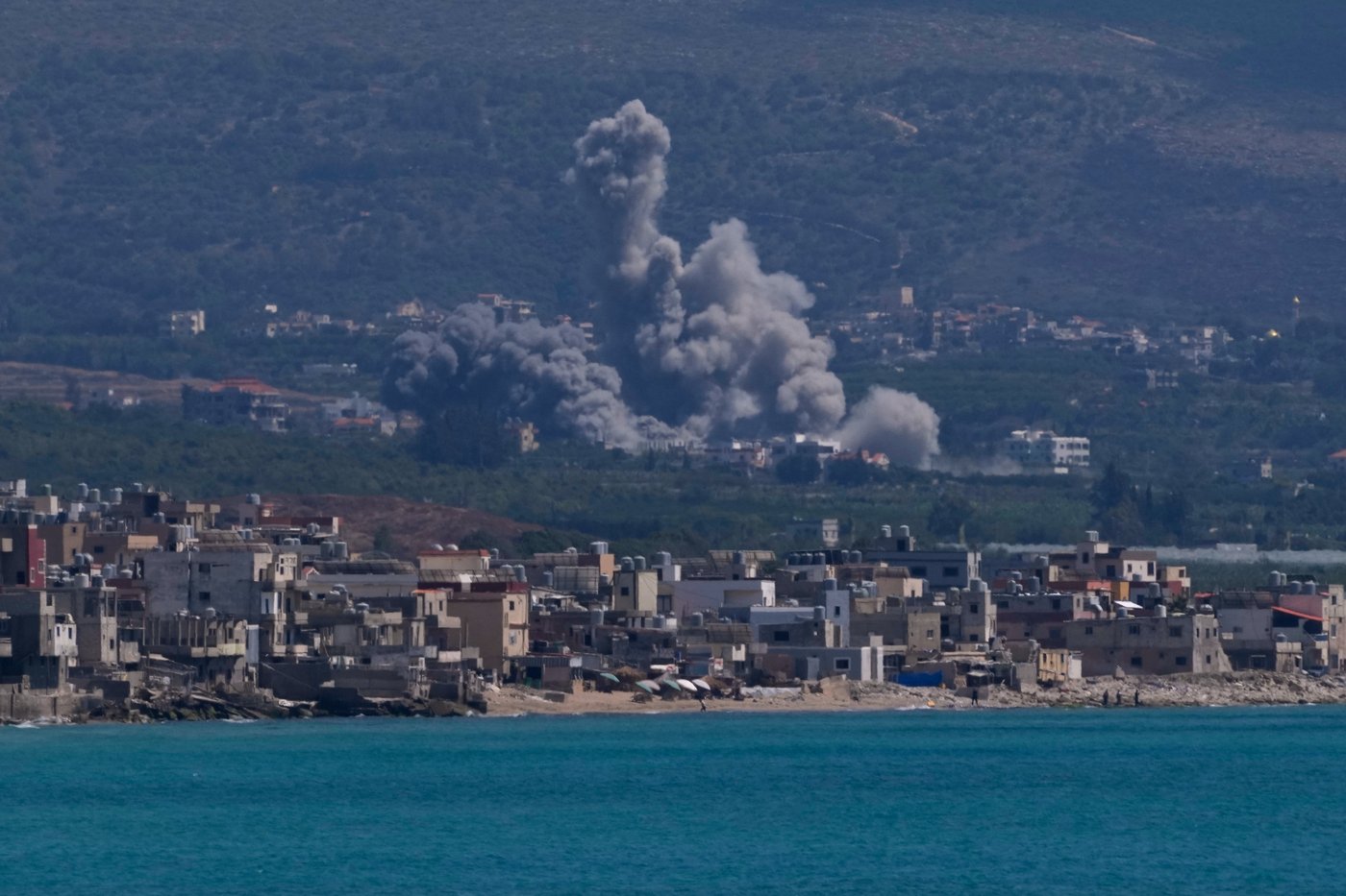 Israel kills 11 in Lebanon, a day after Trump said Israel and Hezbollah will de-escalate | iNFOnews.ca Israel kills 11 in Lebanon, a day after Trump said Israel and Hezbollah will de-escalate | iNFOnews.ca