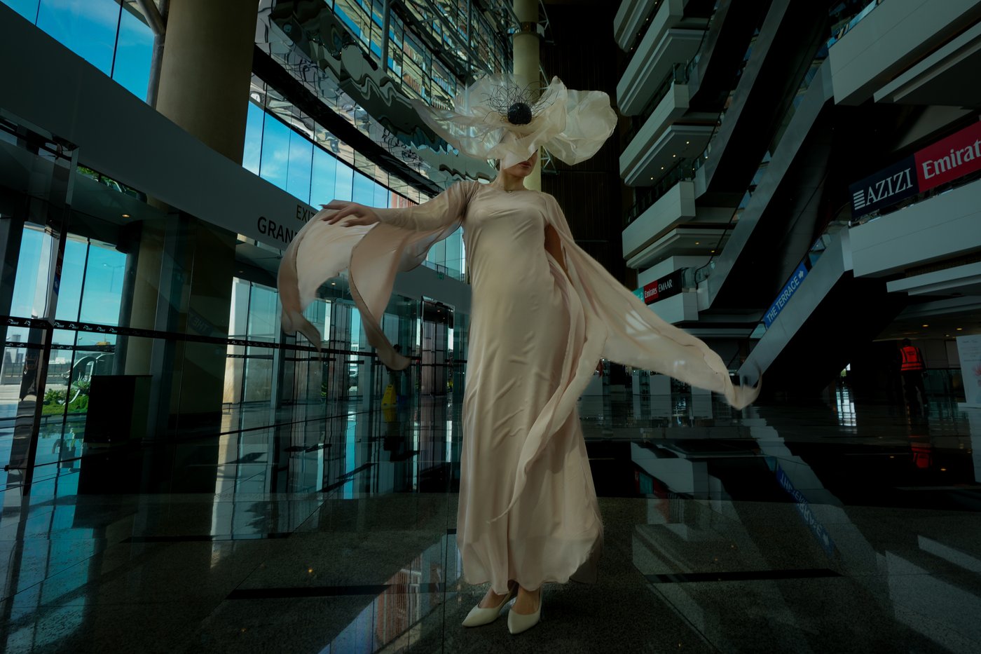 Photos show glamour at the Dubai World Cup horse race but thinner crowds due to Iran war | iNFOnews.ca