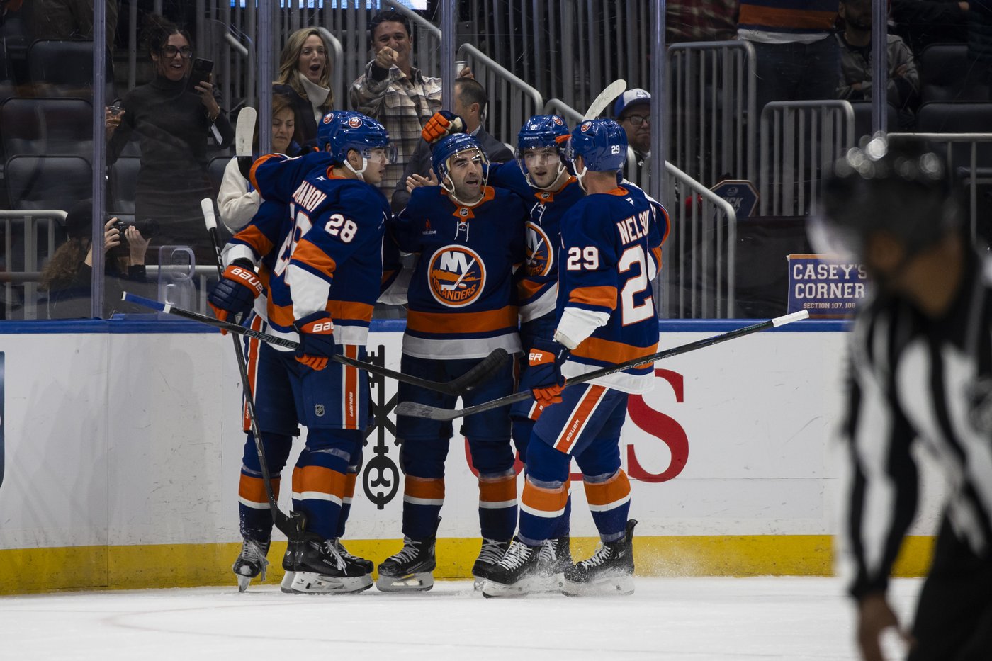 Dobson scores in 9th round of shootout, Islanders edge Canadiens 4-3 | iNFOnews.ca Dobson scores in 9th round of shootout, Islanders edge Canadiens 4-3 | iNFOnews.ca