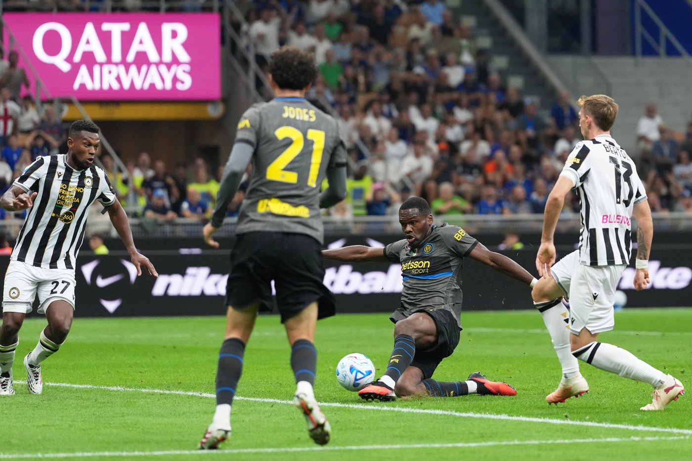 Leeds crushes Newcastle, Betis run continues in Spain; Roma and Inter tied atop Serie A | iNFOnews.ca Leeds crushes Newcastle, Betis run continues in Spain; Roma and Inter tied atop Serie A | iNFOnews.ca