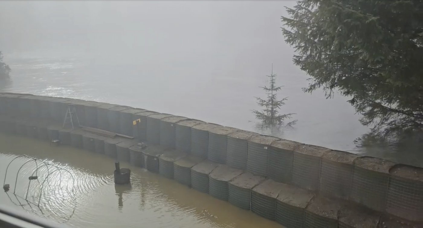 Temporary barriers spared Alaska's capital from severe flooding. A long-term solution is elusive | iNFOnews.ca Temporary barriers spared Alaska's capital from severe flooding. A long-term solution is elusive | iNFOnews.ca
