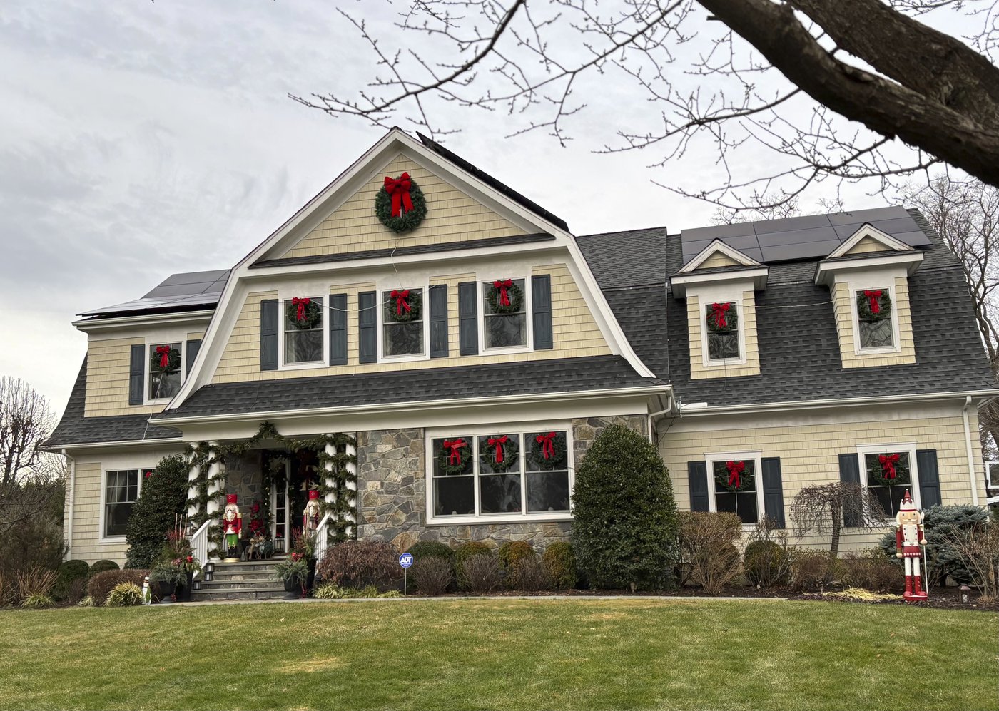 How to kick back, relax and embrace a less-than-perfect holiday | iNFOnews.ca