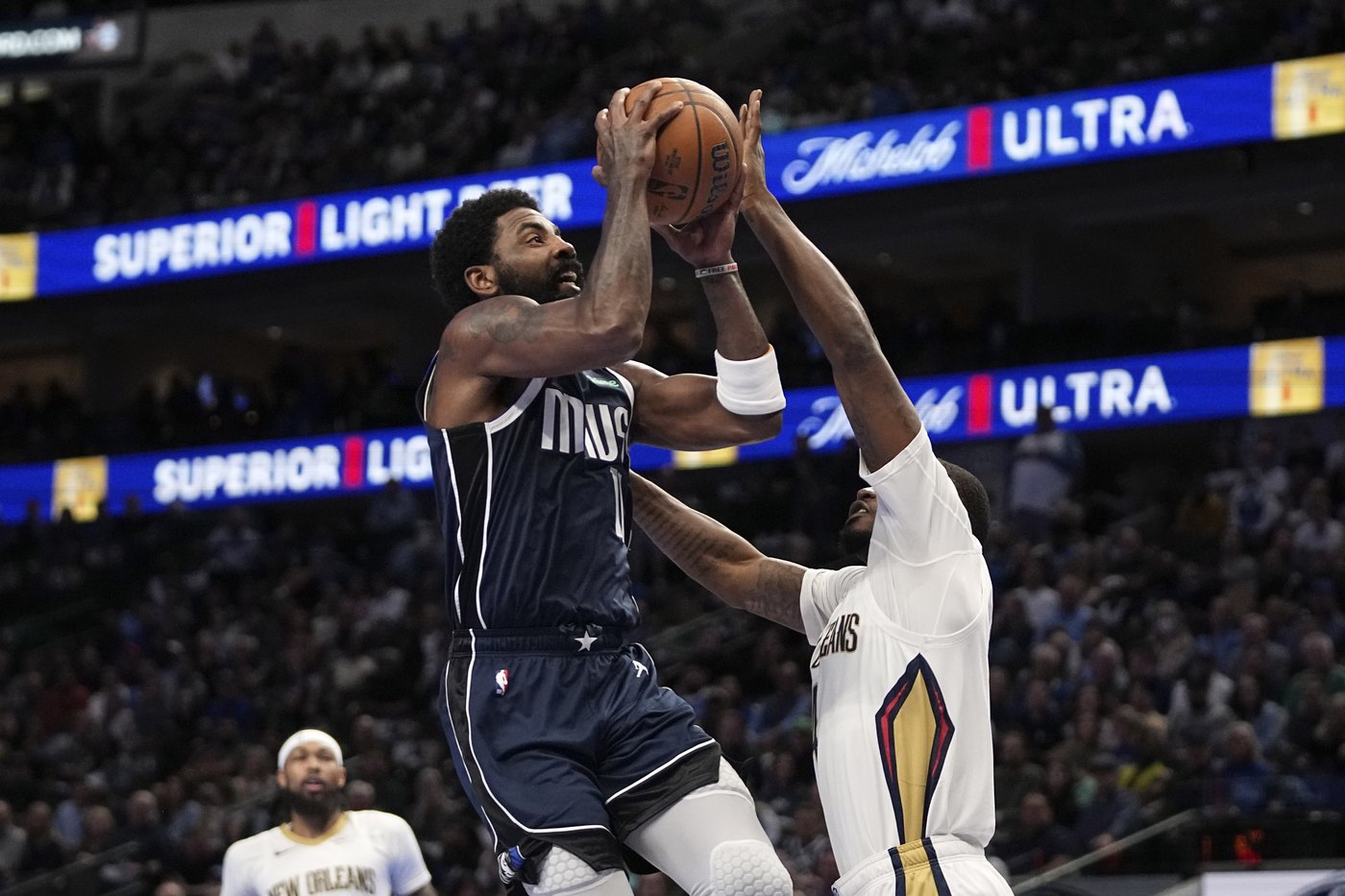 Luka Doncic returns from injury to score 26 points as Mavericks top the Pelicans 132-91 | iNFOnews.ca