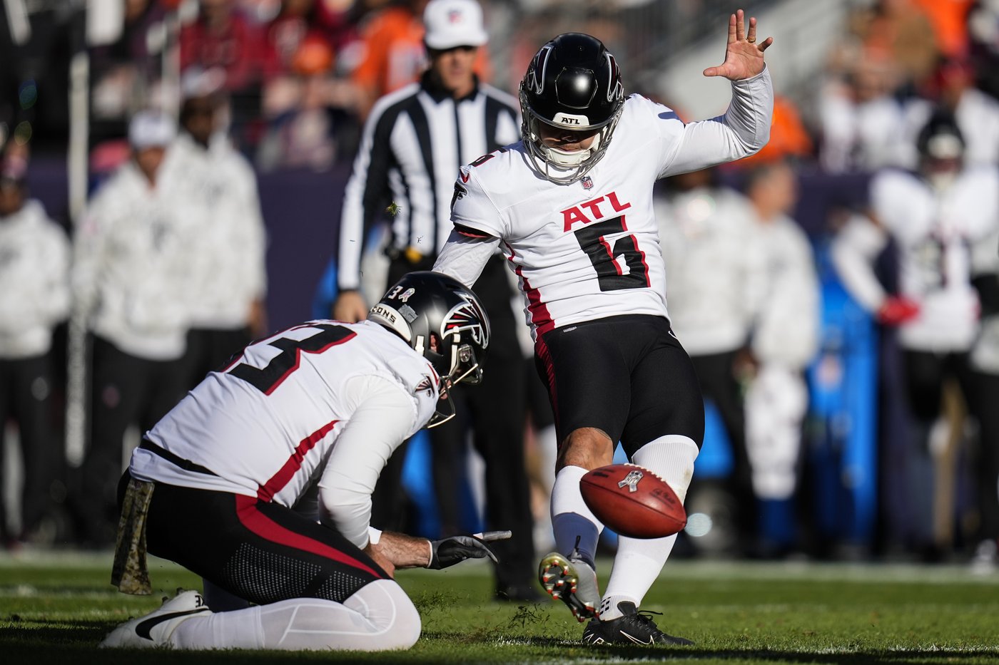 Falcons kicker Younghoe Koo's status against Chargers is uncertain due to right hip injury | iNFOnews.ca