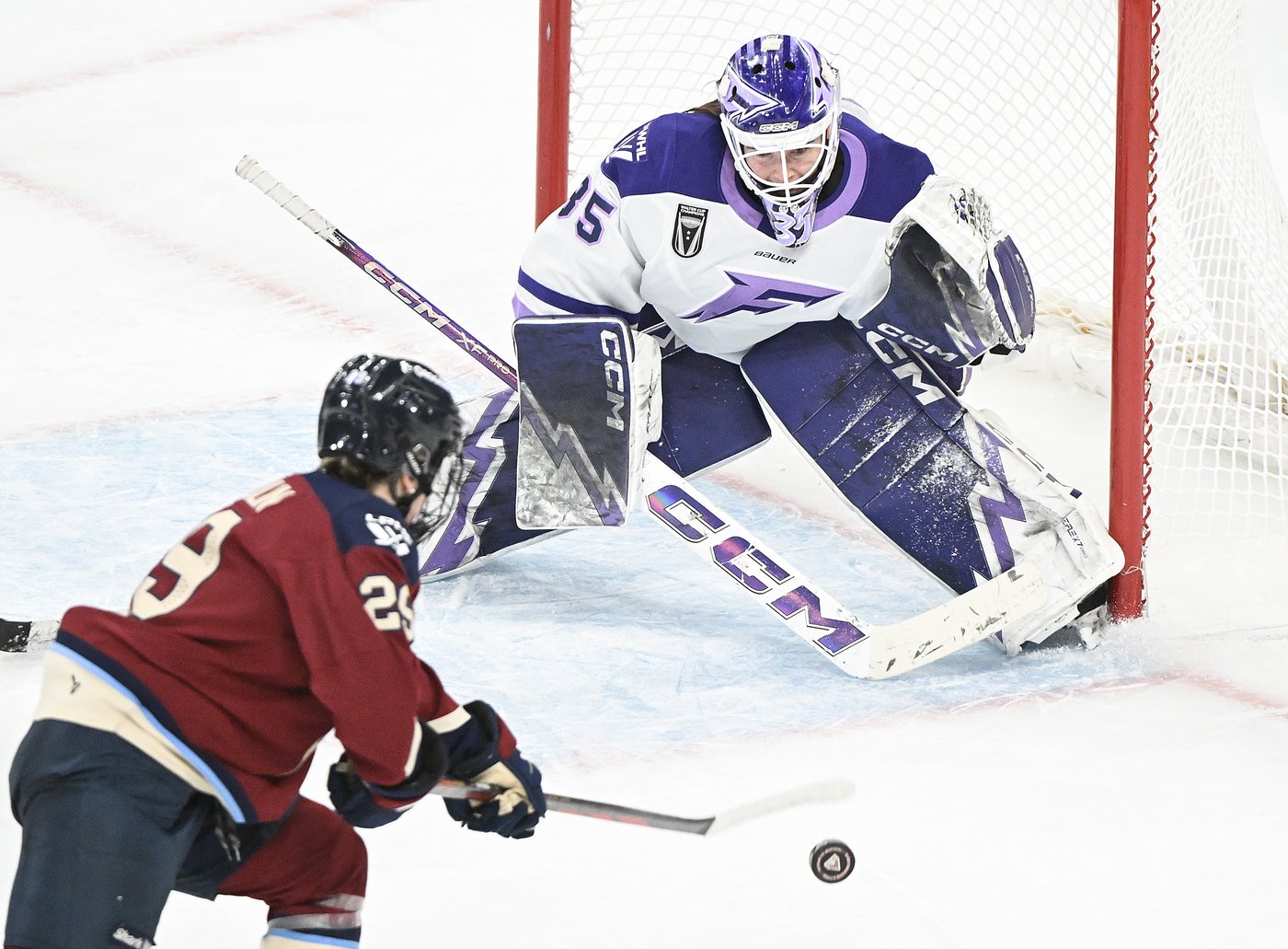 From rivals to linemates: Victoire's Marie-Philip Poulin, Abby Roque form dynamic duo | iNFOnews.ca