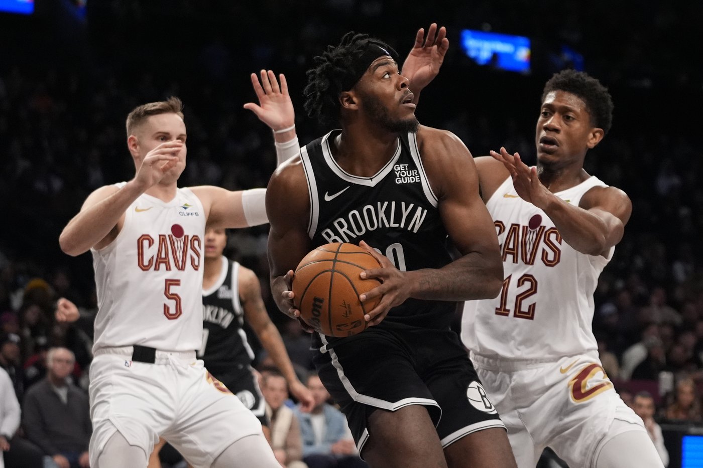 Donovan Mitchell scores 26 points as the Eastern Conference-leading Cavaliers beat the Nets 110-97 | iNFOnews.ca