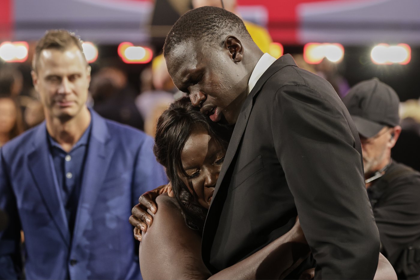 Moms take centerstage at NBA draft as sons appreciate all the effort they've put in | iNFOnews.ca