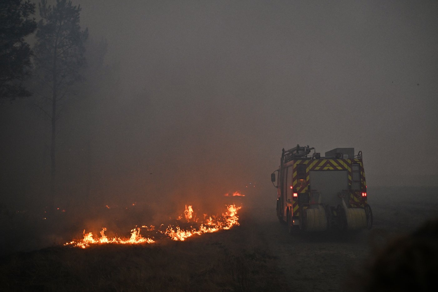 Macron calls crisis meeting as monster wildfires drive 250,000 from their homes | iNFOnews.ca
